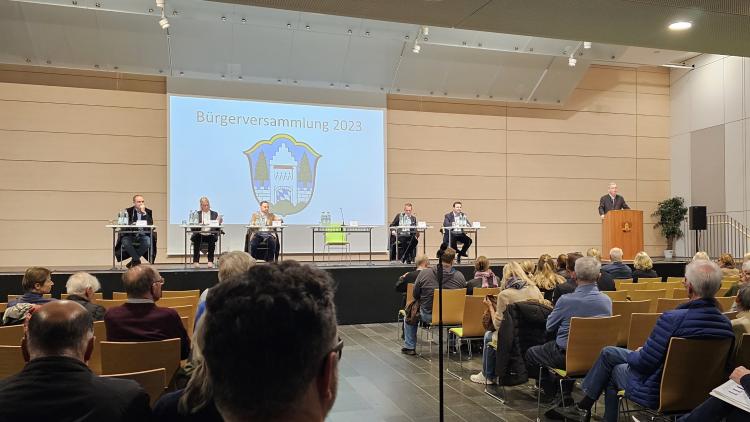 Bürgerversammlung 2023 - in der Aula des Gymnasiums Grünwald