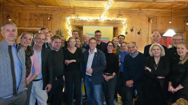 Gemeinsames Bild der Aufstellungsversammlungen (Grünwald/Straßlach) vom 28.11.2025, aufgenommen in Grünwald.